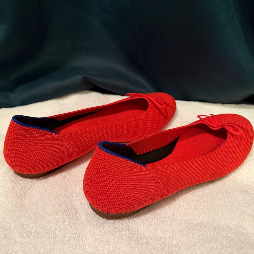 Like New Rothy’s Red Ballet Flats with Bow - Picture 2 of 3